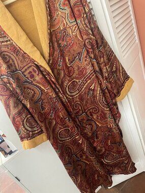Luxurious paisley robe